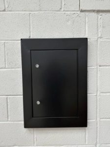 OB3 Black fit meter overbox